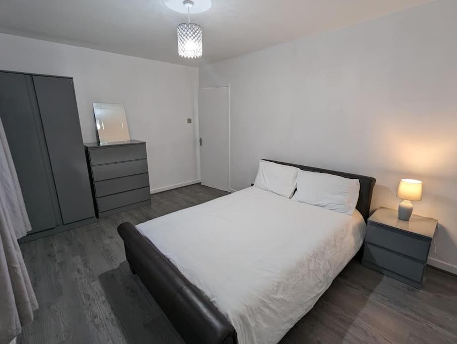 3 Bedroom Apartment Sleeps 8 Edimburgo Exterior foto